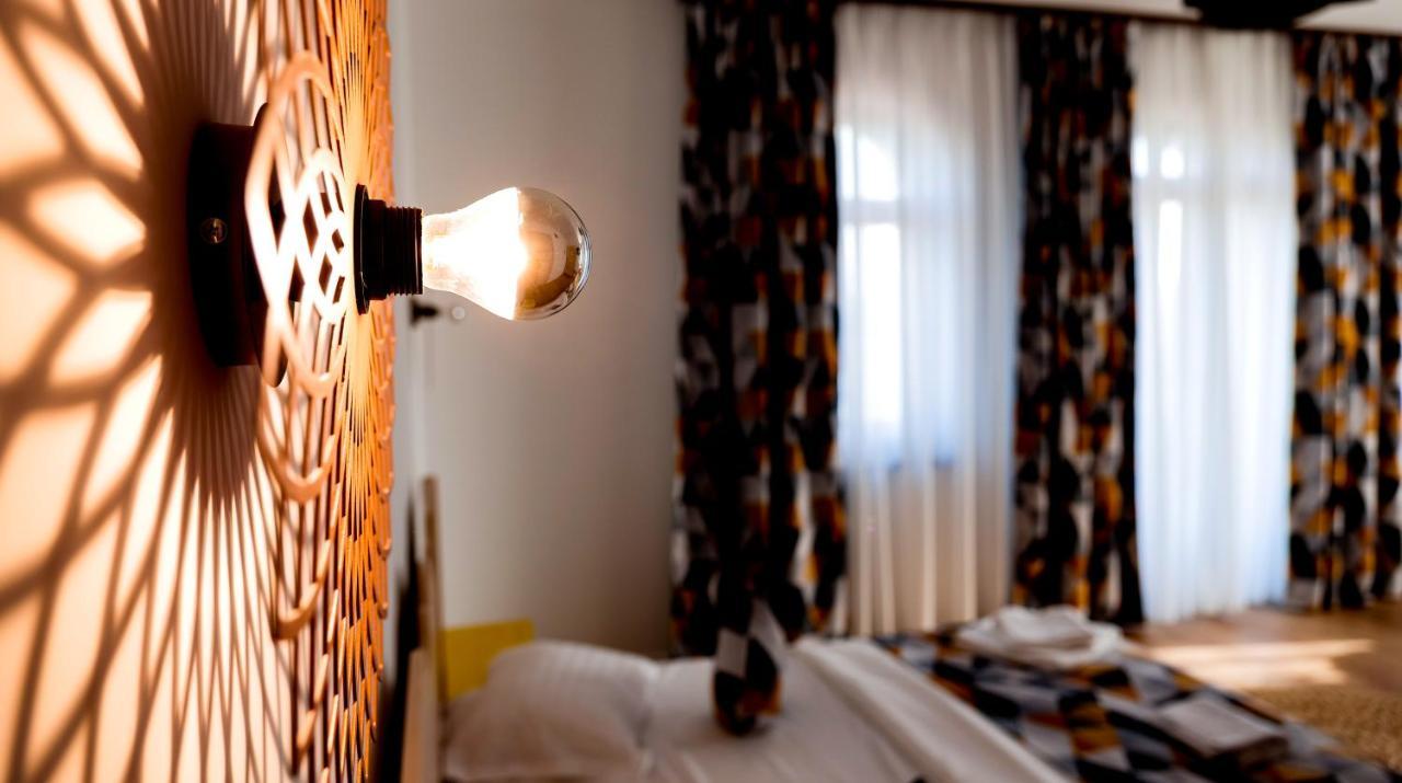 Conacul Olarilor Bed & Breakfast บายาเดเฟียร์ ภายนอก รูปภาพ