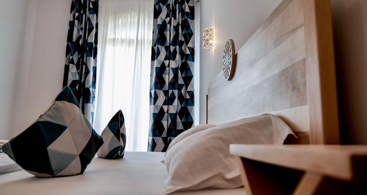 Conacul Olarilor Bed & Breakfast บายาเดเฟียร์ ภายนอก รูปภาพ