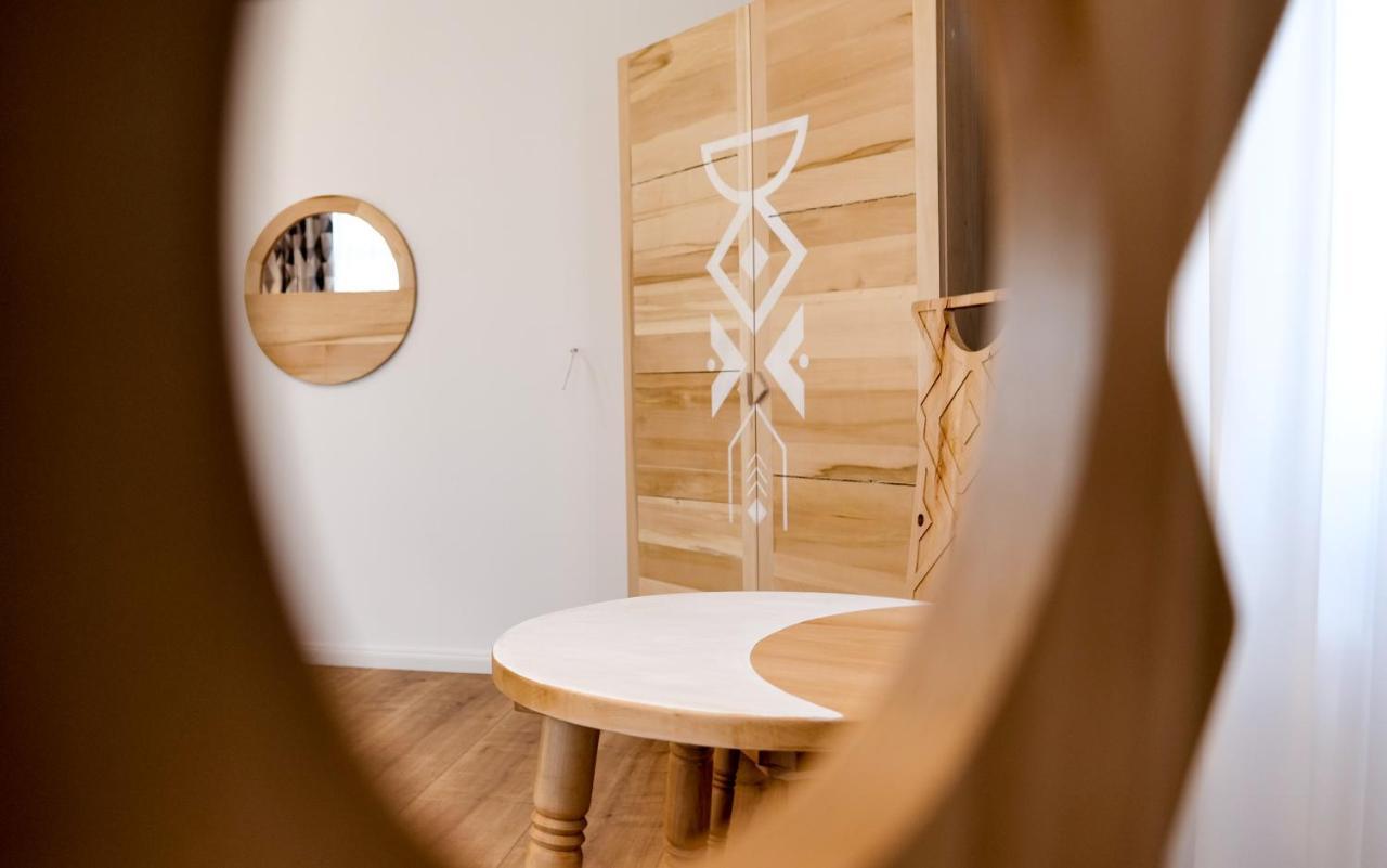 Conacul Olarilor Bed & Breakfast บายาเดเฟียร์ ภายนอก รูปภาพ