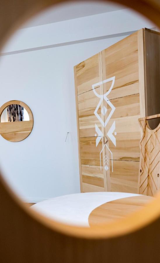 Conacul Olarilor Bed & Breakfast บายาเดเฟียร์ ภายนอก รูปภาพ