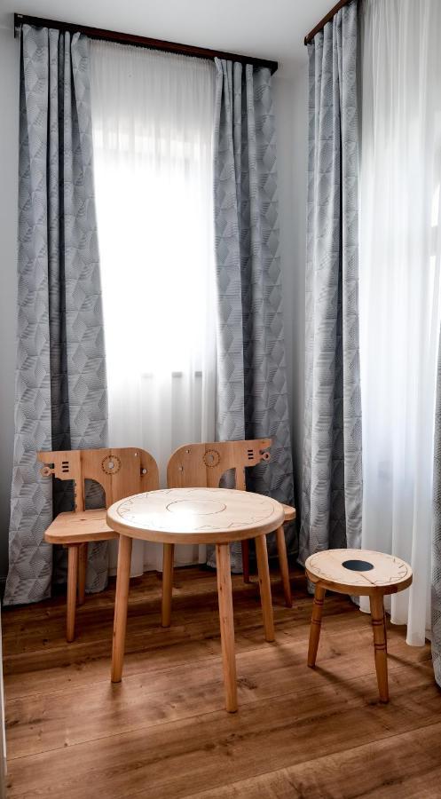 Conacul Olarilor Bed & Breakfast บายาเดเฟียร์ ภายนอก รูปภาพ