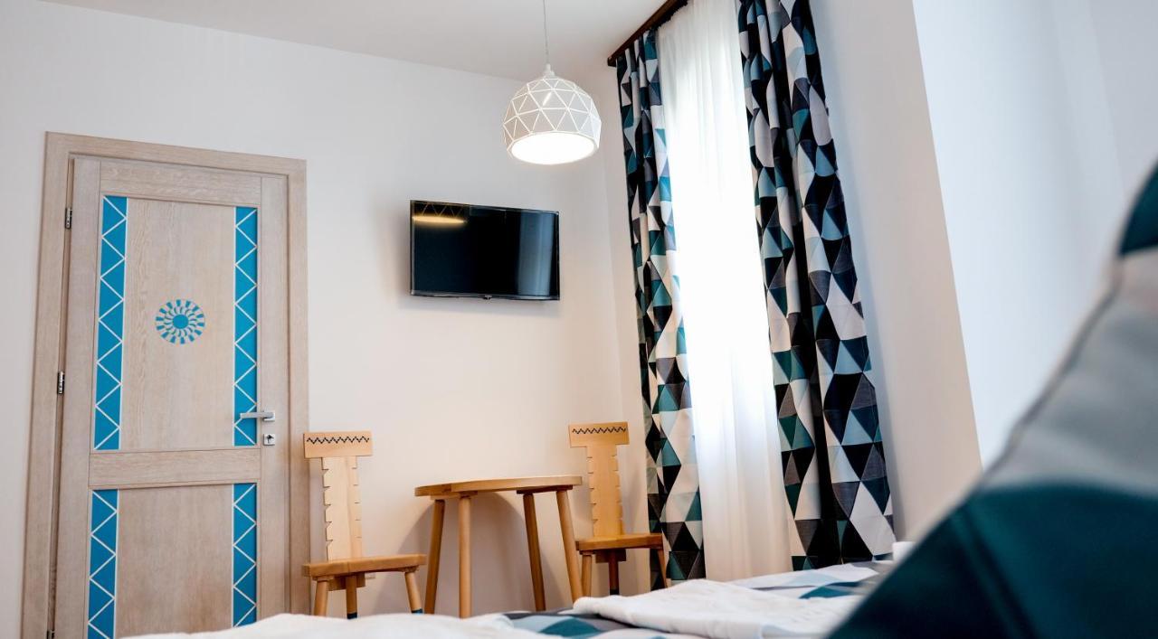 Conacul Olarilor Bed & Breakfast บายาเดเฟียร์ ภายนอก รูปภาพ