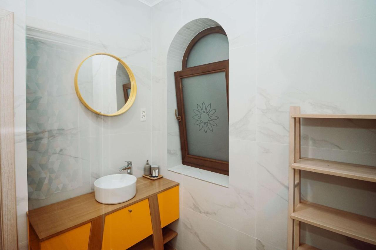 Conacul Olarilor Bed & Breakfast บายาเดเฟียร์ ภายนอก รูปภาพ