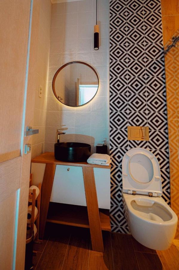 Conacul Olarilor Bed & Breakfast บายาเดเฟียร์ ภายนอก รูปภาพ