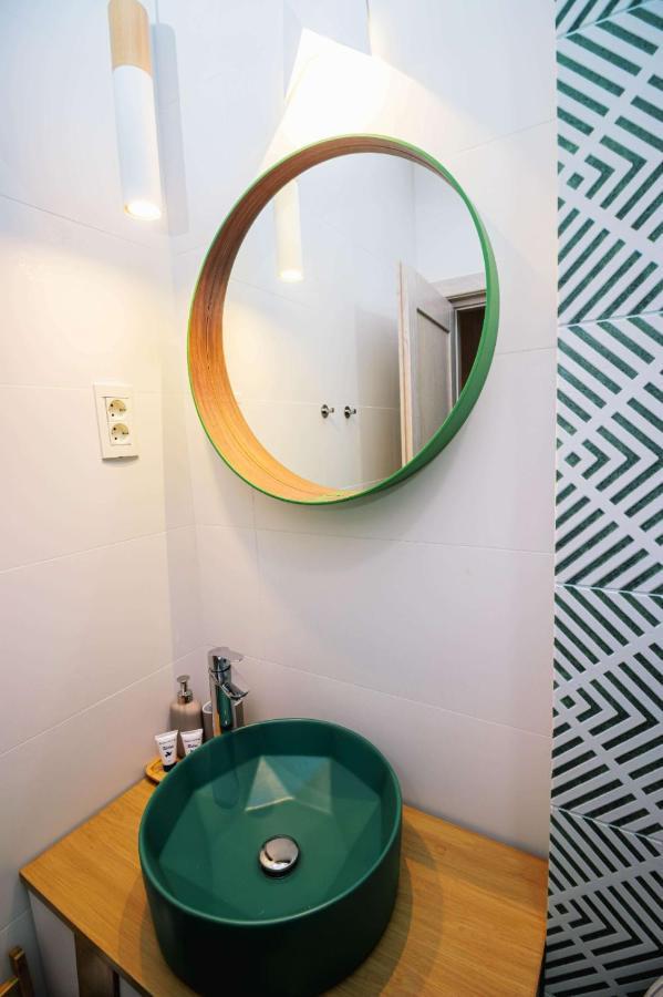 Conacul Olarilor Bed & Breakfast บายาเดเฟียร์ ภายนอก รูปภาพ